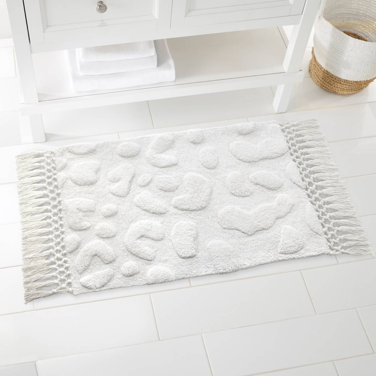 Nicole Miller Celina Bath Rug