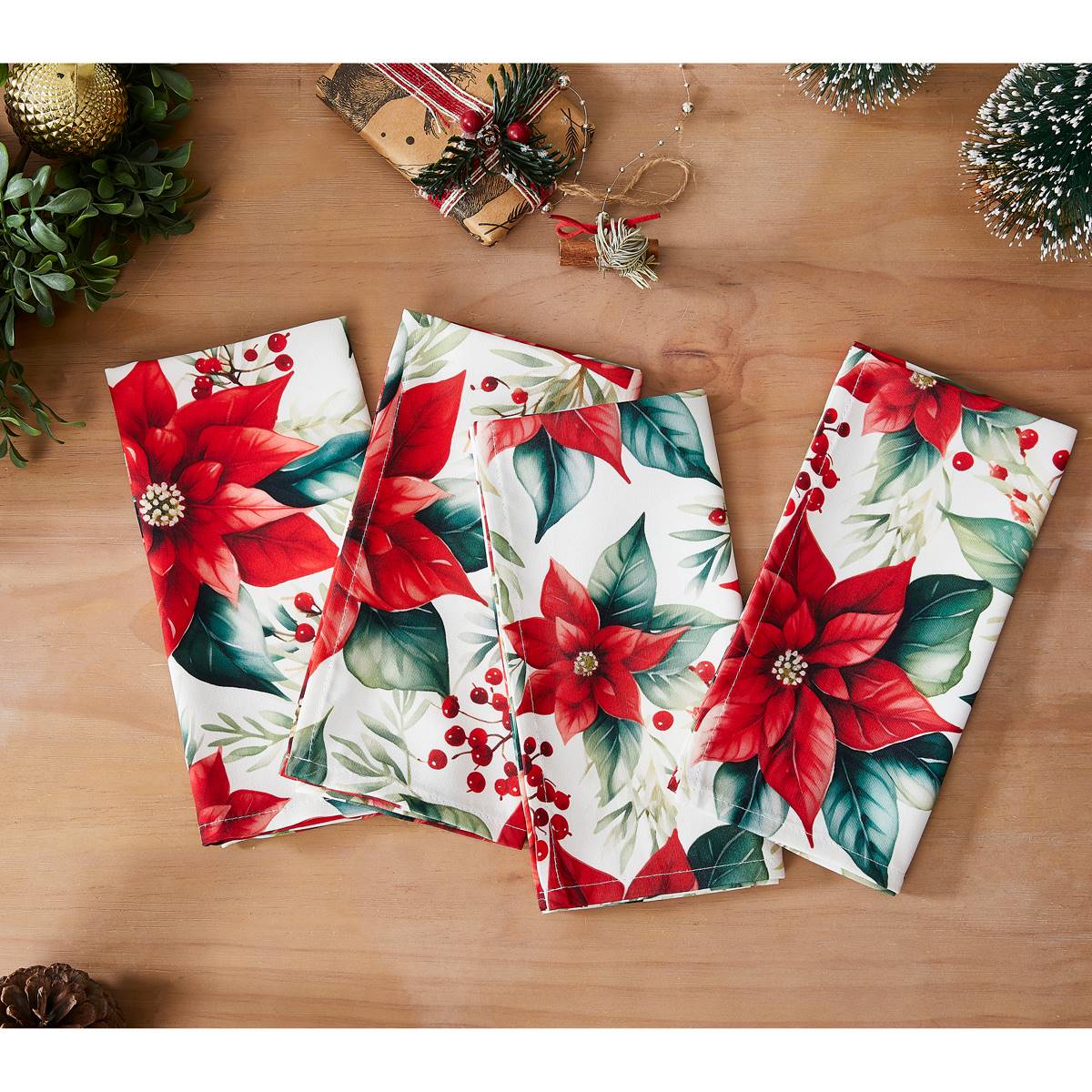 Avanti Poinsettia Holiday Napkins - Set Of 4