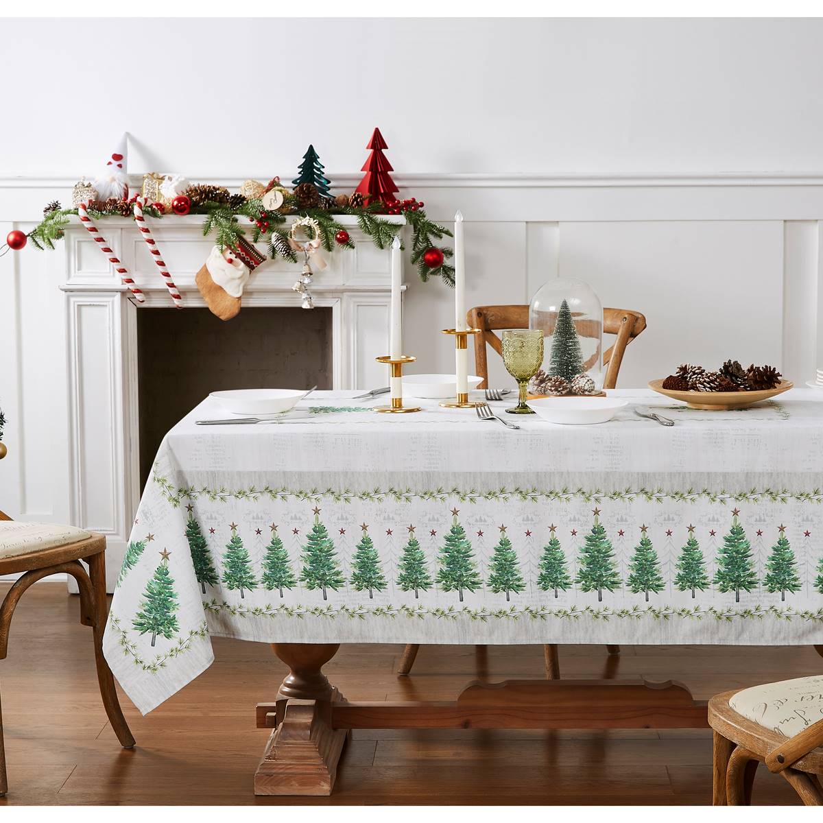 Avanti Trees Holiday Tablecloth