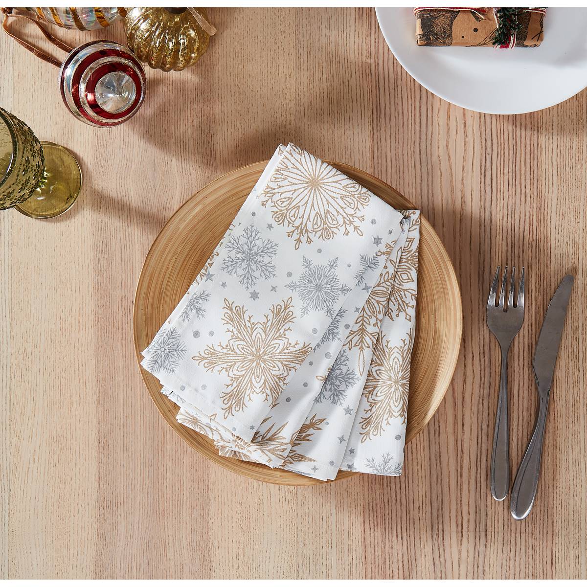 Avanti Snowflakes Holiday Napkins - Set Of 4