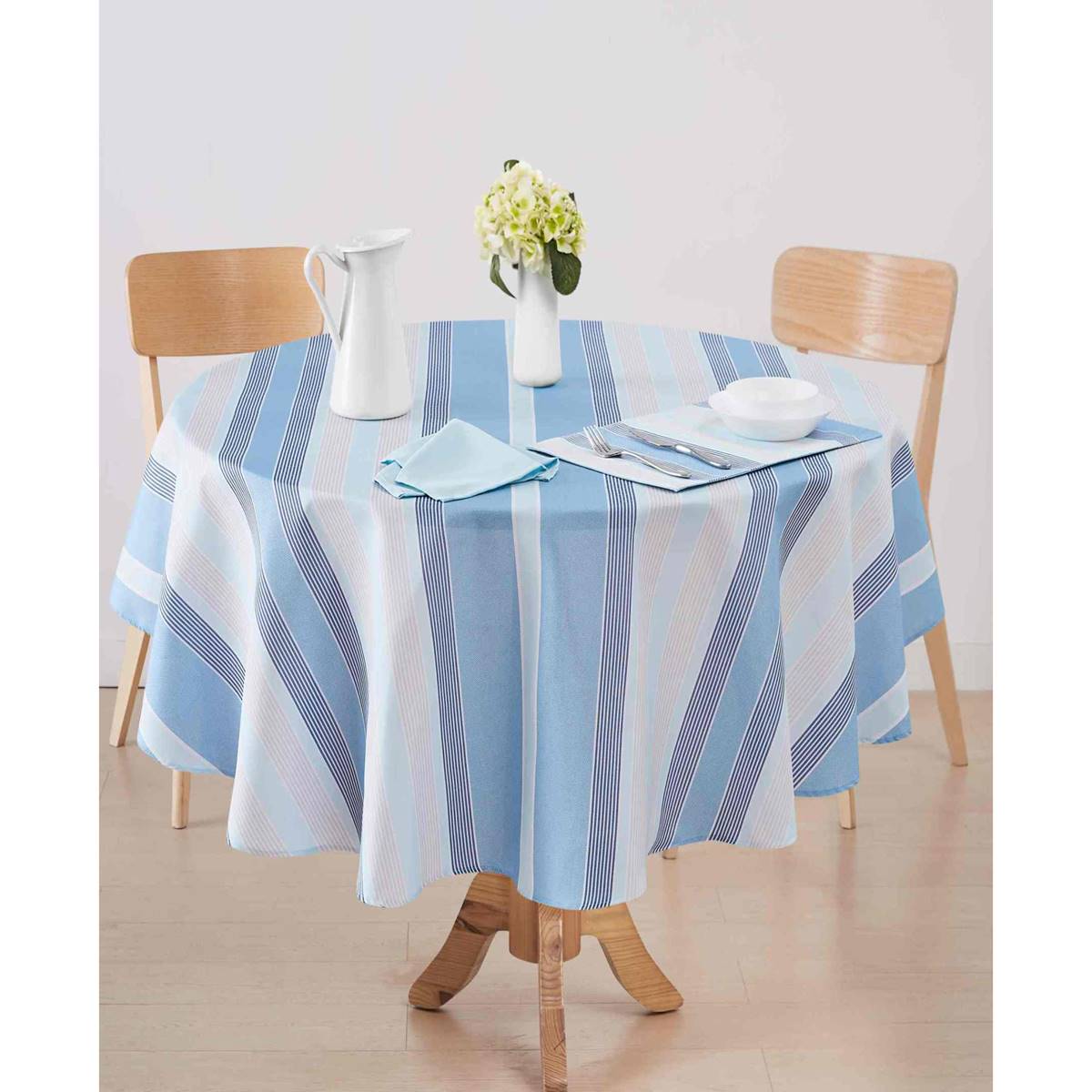 IZOD(R) Breakers Stripe Tablecloth