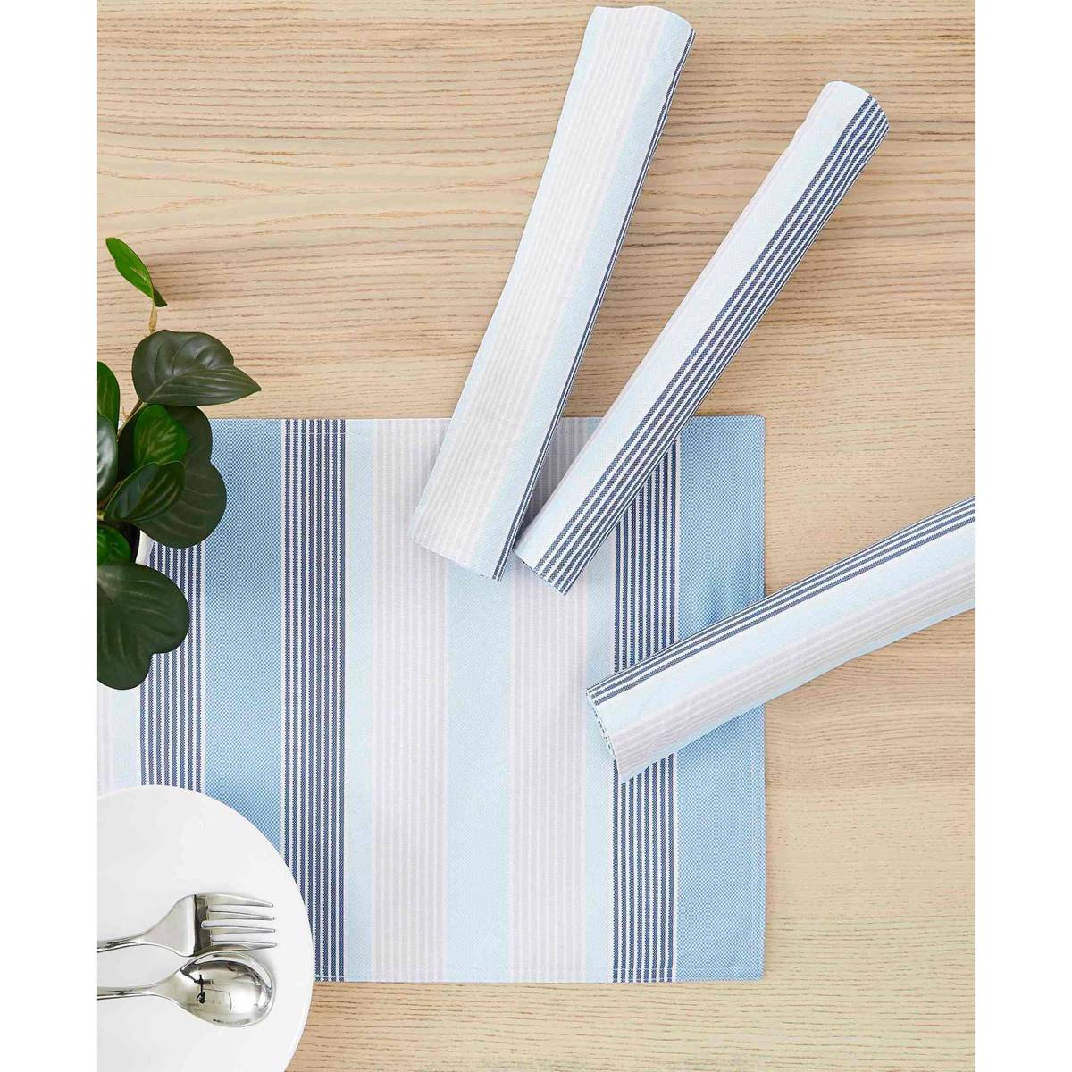 IZOD(R) Breakers Stripe Placemats - Set Of 4