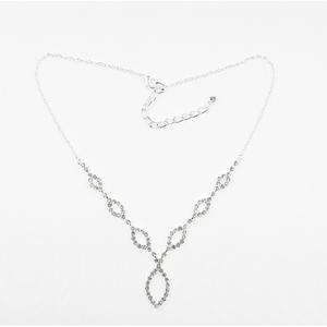 Rosa Rhinestones Crystal Rhinestone Graduate Y Necklace