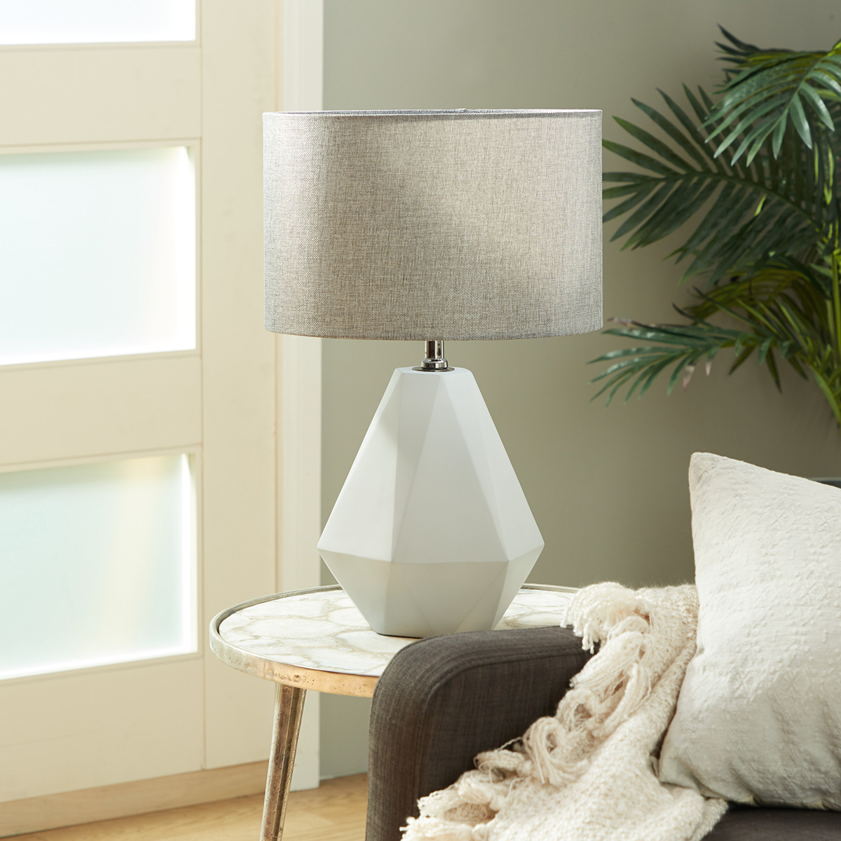 9th & Pike(R) Ceramic Transitional Table Lamp