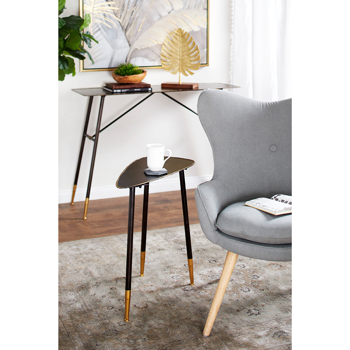 9th & Pike(R) Mid-Century Hammered Edge Side Accent Table