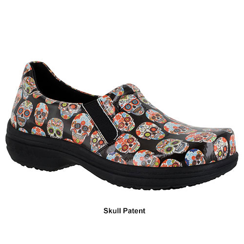 Womens Easy Works By Easy Street Bind Patent Leather Clogs