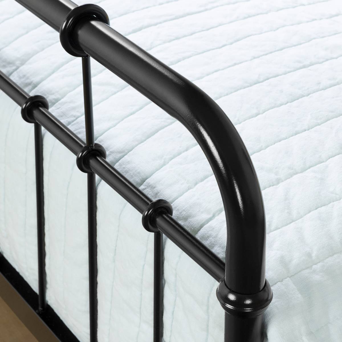 South Shore Cotton Candy Pure Black Twin Metal Complete Bed