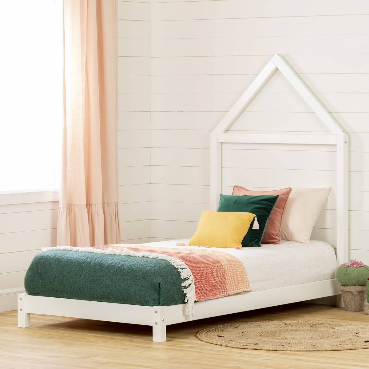 South Shore Sweedi Pure White Twin Bed With House Frame Headboard