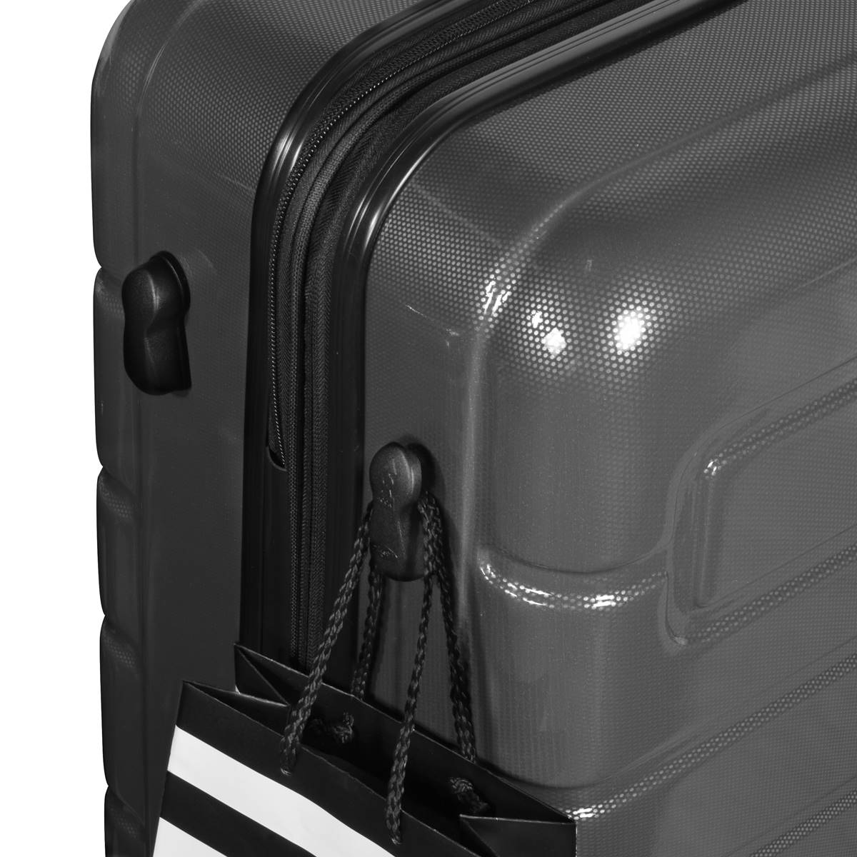 Olympia USA Nema 21in. Expandable Carry-On Hardside Spinner