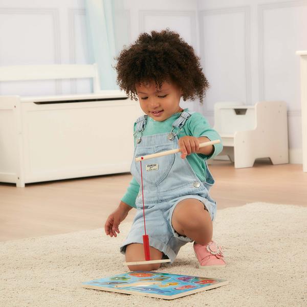 Melissa & Doug(R) Fishing Magnetic Puzzle Game alternate view