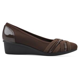 Womens Cliffs by White Mountain Bowie Wedge Pumps alternate view