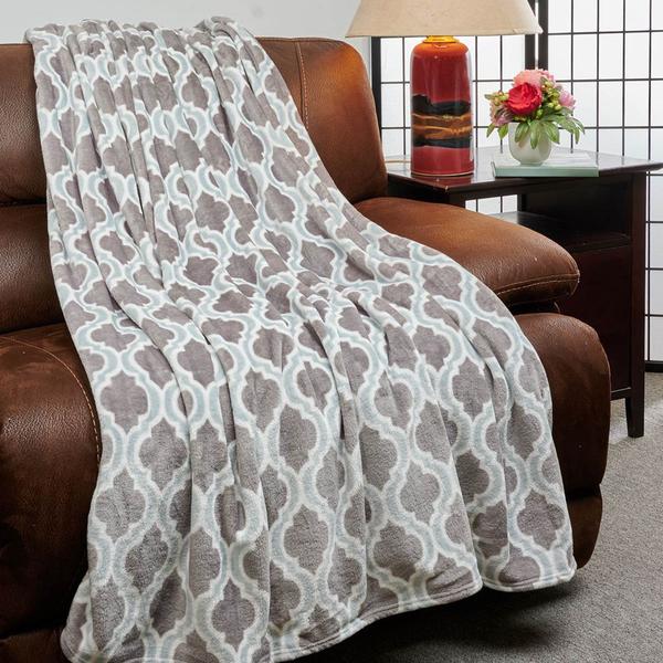 Kathy Ireland Flannel Fleece Blanket