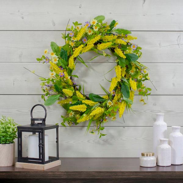 Northlight Artificial Daisy & Berry Floral Spring Wreath alternate view