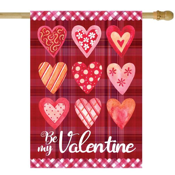Northlight Be My Valentine Plaid & Heart House Flag