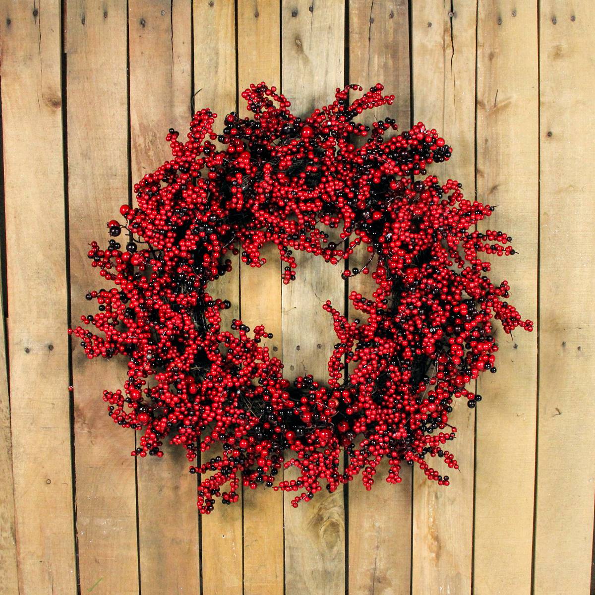 Northlight Seasonal 22in. Artificial Berry Christmas Wreath