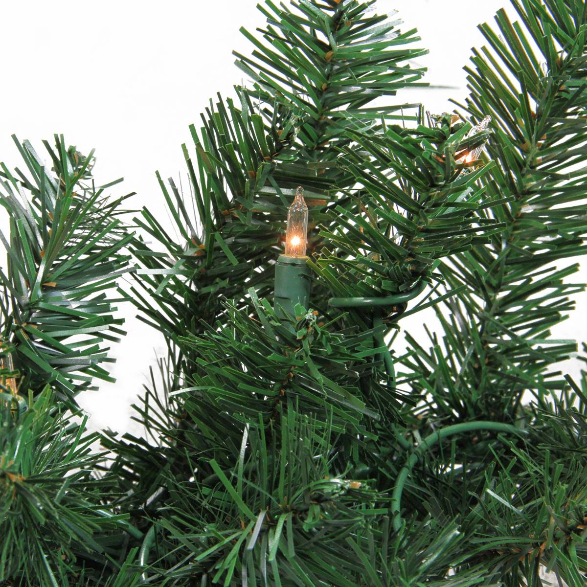 Northlight Seasonal Deluxe Windsor Pine Christmas Garland