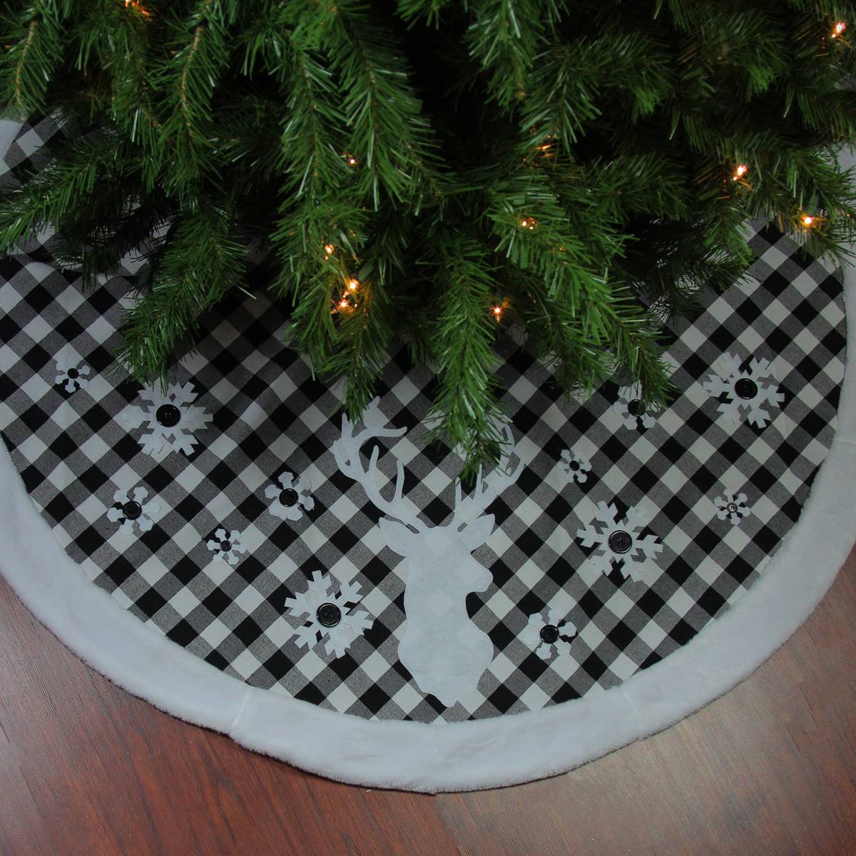 Northlight Seasonal 48in. Plaid Rustic Tree Skirt