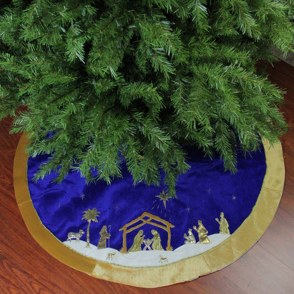 Northlight Seasonal 48in. Nativity Scene Christmas Tree Skirt