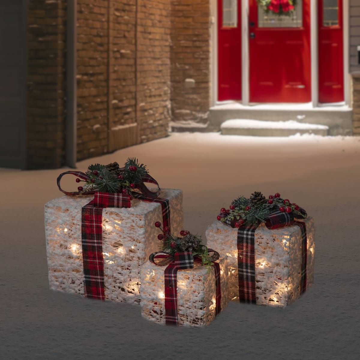 Northlight Seasonal Outdoor Christmas Plaid Gift Boxes - Set Of 3