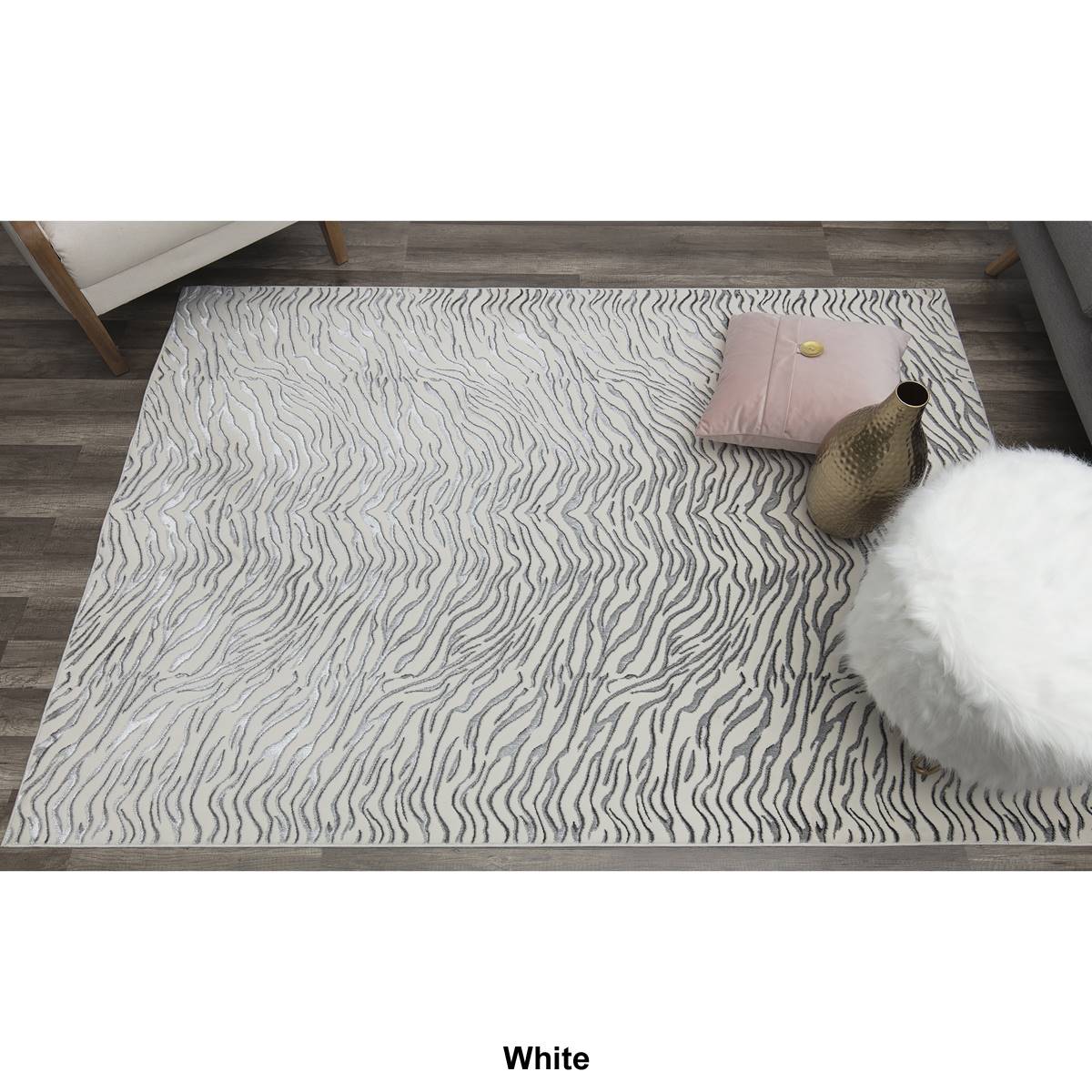 CosmoLiving By Cosmopolitan(tm) Hazel Tiger Area Rug