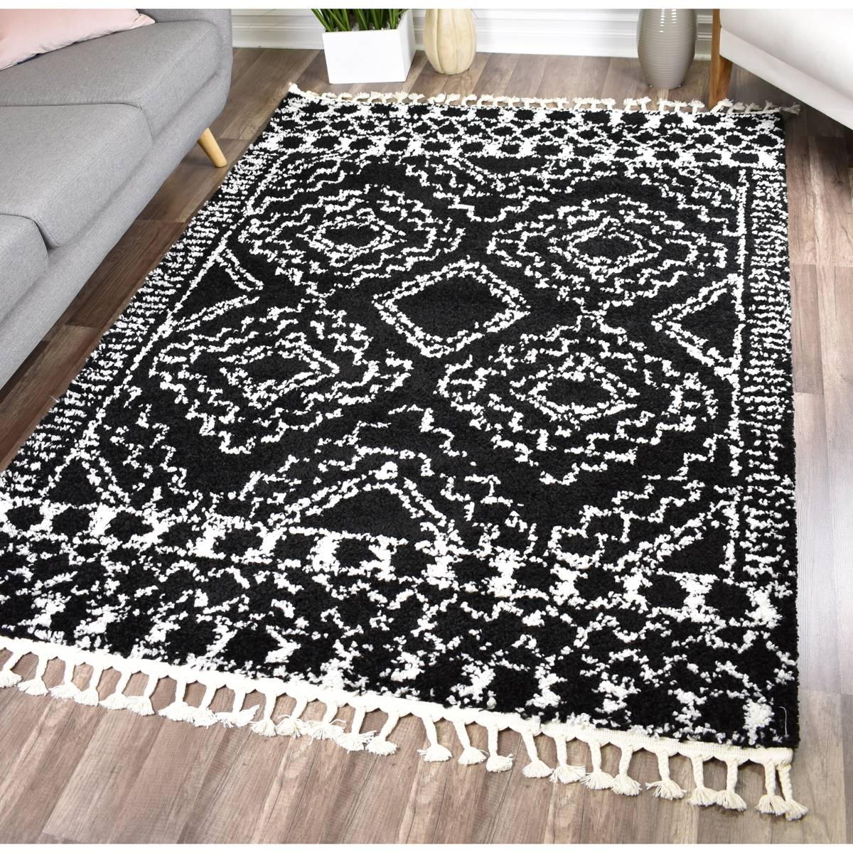 CosmoLiving By Cosmopolitan(tm) Mason Shag Area Rug