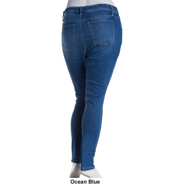 Juniors Plus California Vintage Everyday Classic Skinny Jeans alternate view