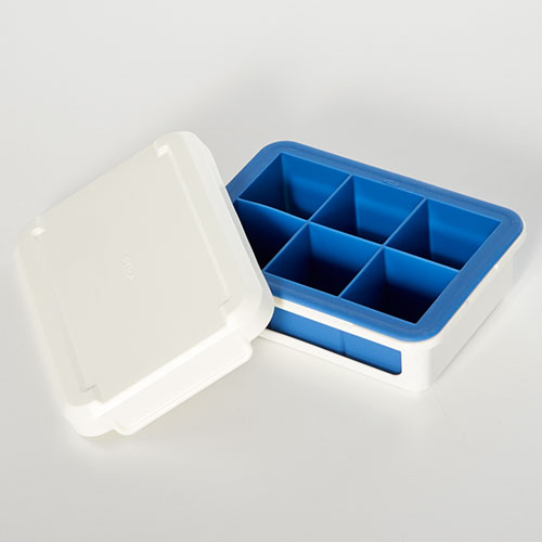 OXO Good Grips(R) Covered Ice Cube Tray - Large