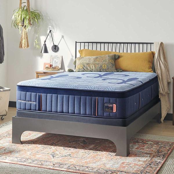 Stearns & Foster Elite Lux Hybrid Medium Mattress alternate view