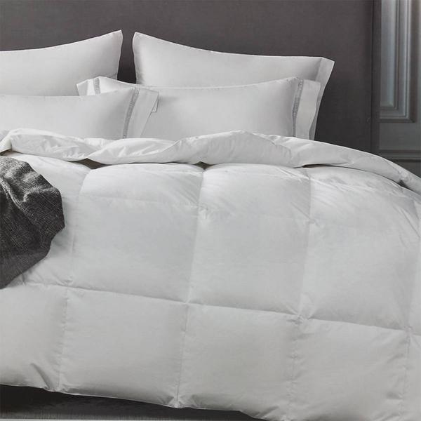 Hotel Suite All Seasons Down Comforter