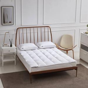Beautyrest(R) 233TC Feather and Down Fiber Mattress Topper