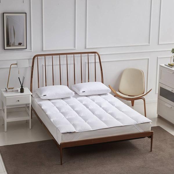 Beautyrest(R) 233TC Feather and Down Fiber Mattress Topper