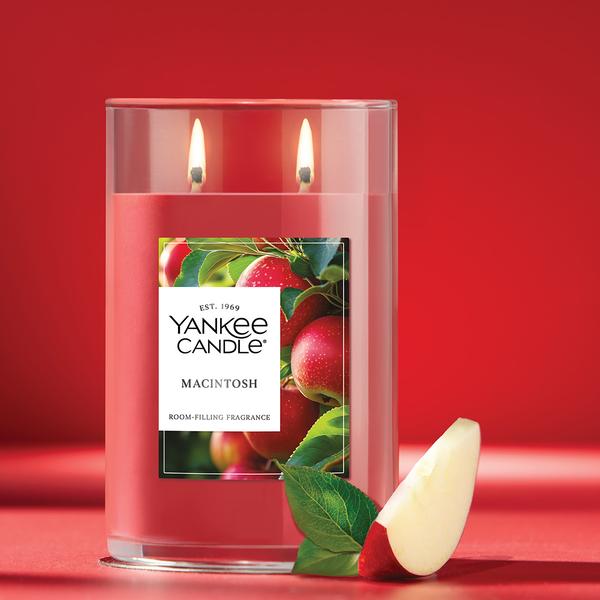 Yankee Candle(R) 20oz. Macintosh Large Tumbler Candle