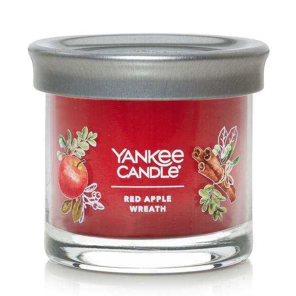 Yankee Candle(R) 4.5oz. Red Apple Wreath Tumbler Candle