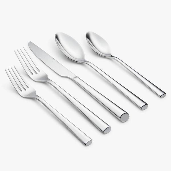 Cambridge(R) Gilda Mirror 20pc. Flatware Set alternate view