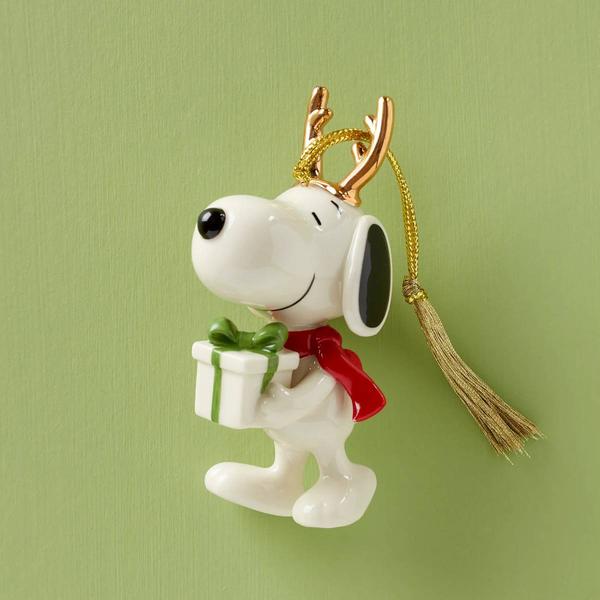 Lenox(R) Snoopy w/ Gift Ornament