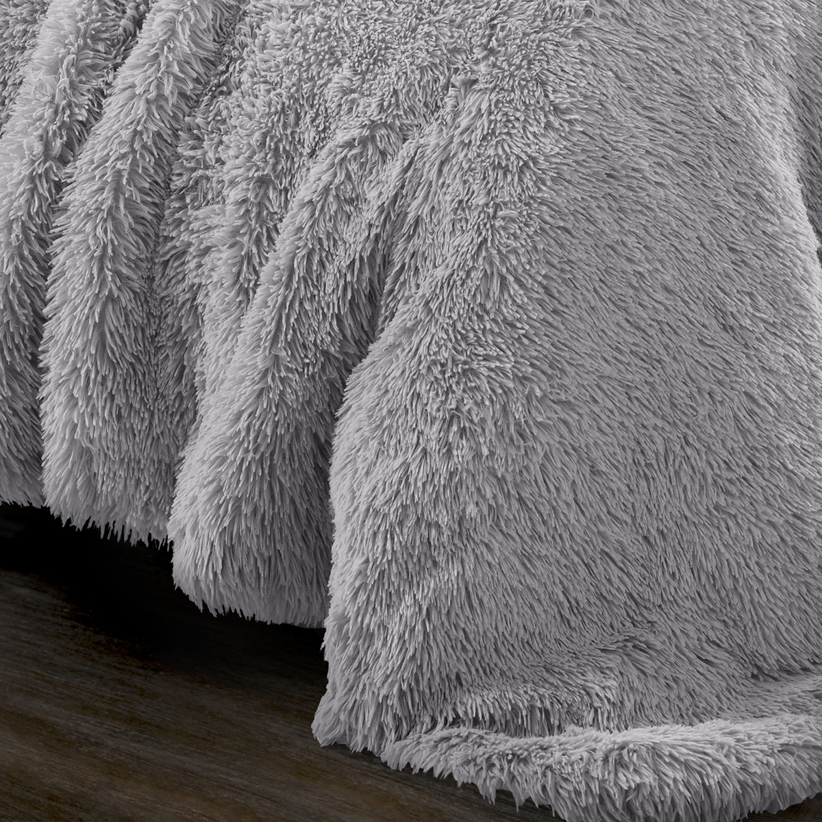 Lush Decor(R) Emma Faux Fur 120 TC Comforter Set