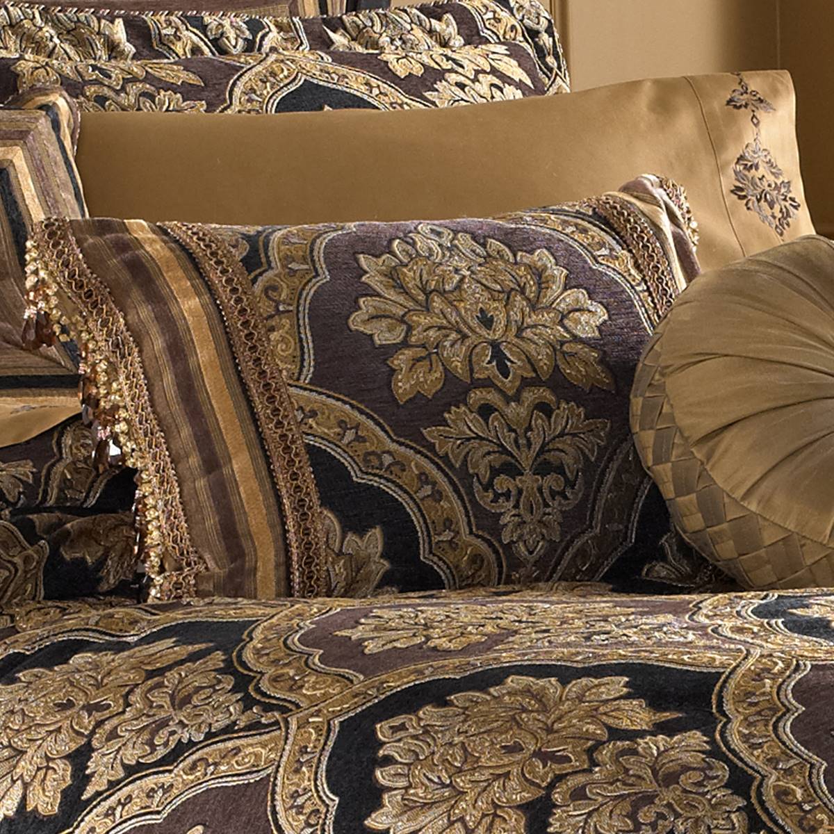 Five Queens Court Reilly Boudoir Decorative Pillow - 21x15