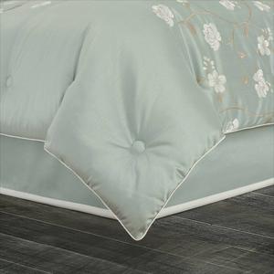 Royal Court Spring Garden 4pc. Full/Queen Comforter Set alternate view