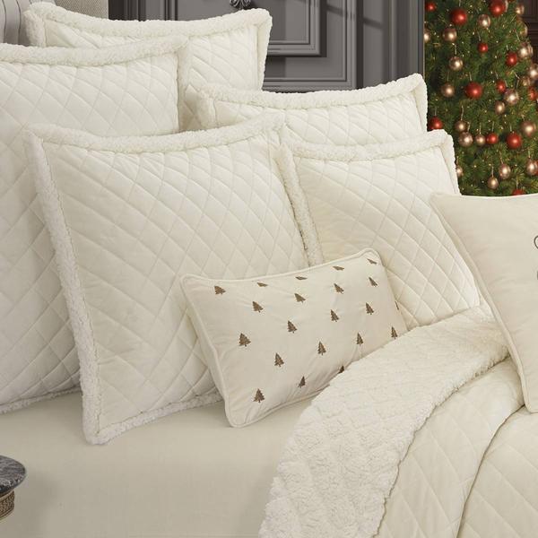J. Queen New York Casey Sherpa Winter White Reversible Quilt Set alternate view