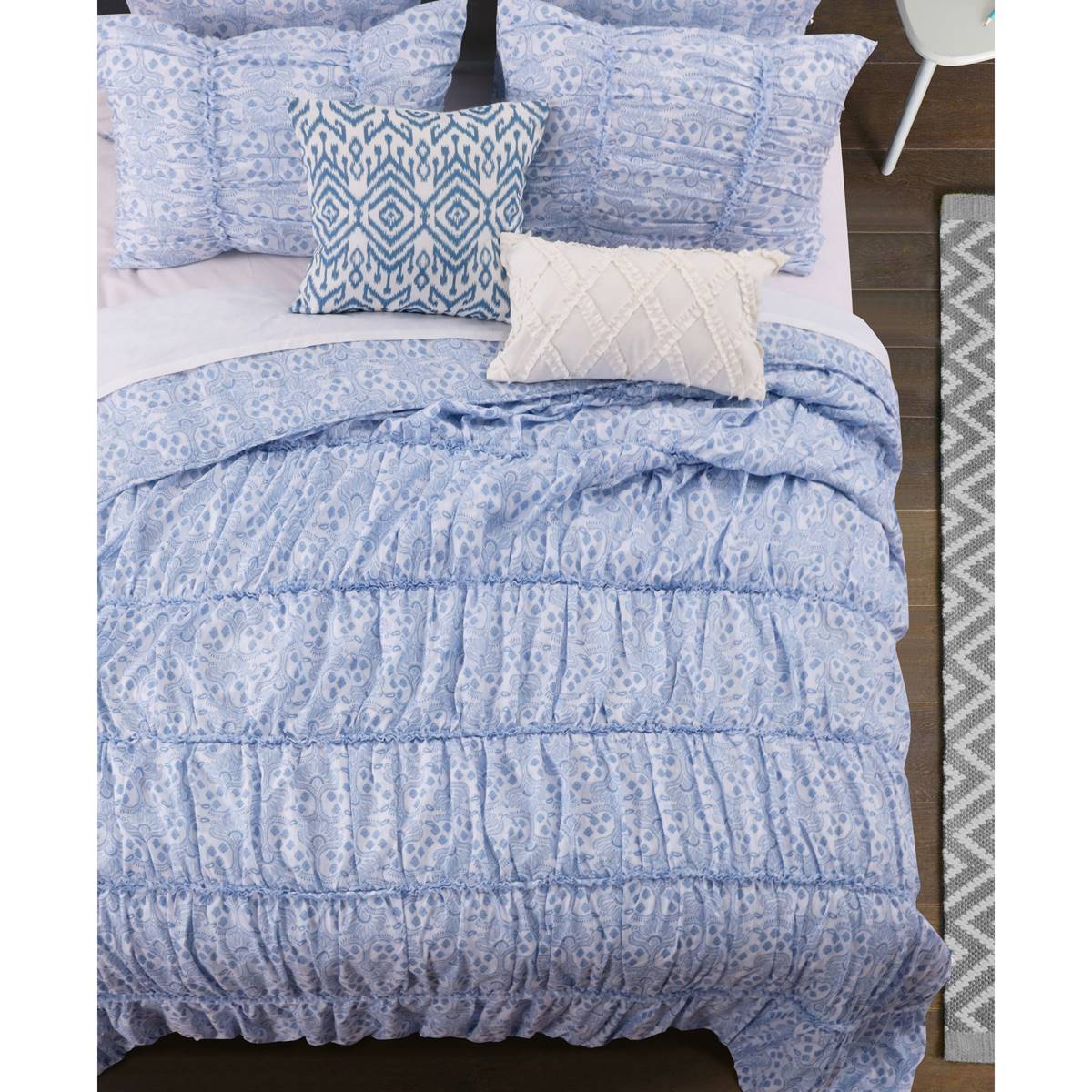 Greenland Home Fashions(tm) Helena Ruffle Soft & Billowy Quilt Set