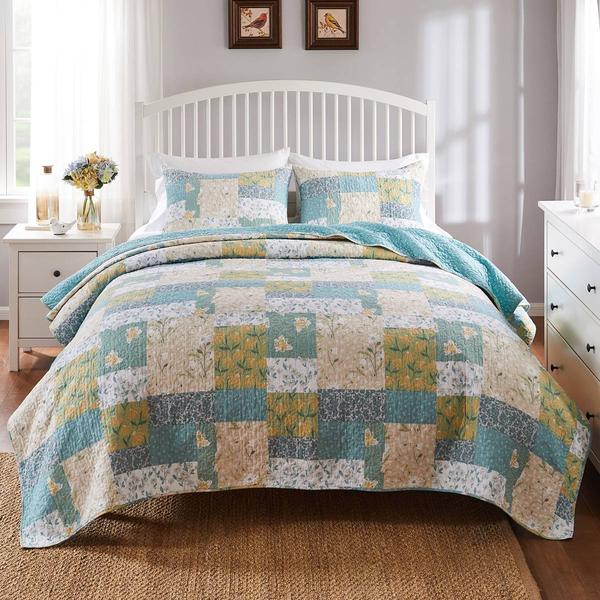 Greenland Home Fashions(tm) Evangeline Floral Reversible Quilt Set alternate view