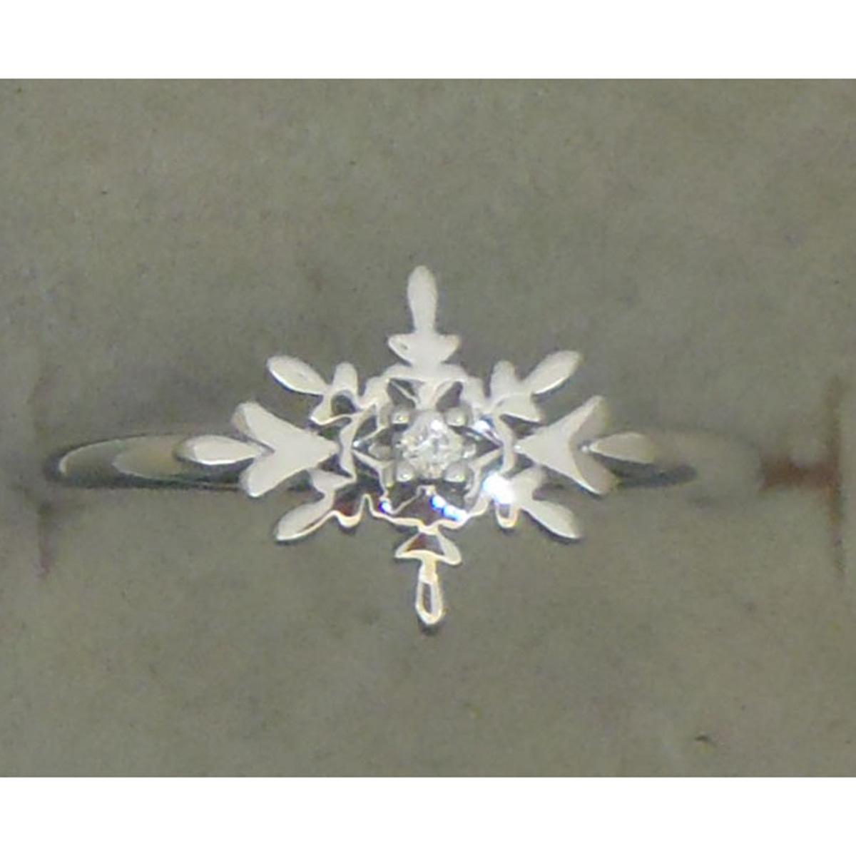 Enchanted Disney(R) Sterling Silver Diamond Accent Elsa Ring