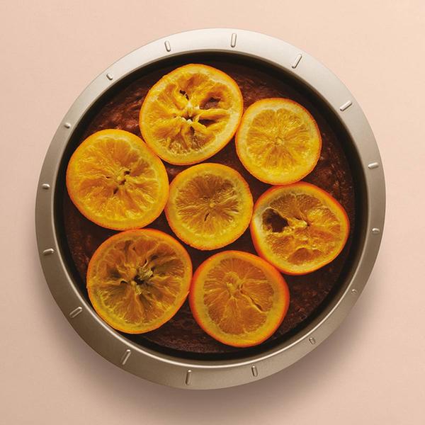 BergHOFF Leo Balance Non-stick Carbon Steel 9in. Round Cake Pan alternate view