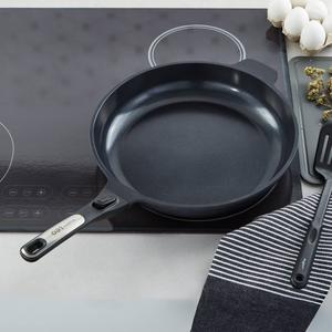 BergHOFF Leo Phantom Nonstick 12.75in. Ceramic Frying Pan alternate view