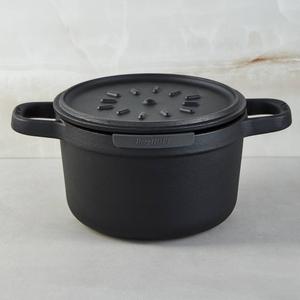 BergHOFF Graphite Enameled Cast Iron 8in. Covered Stockpot alternate view