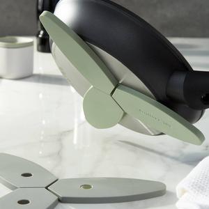 BergHOFF Leo Balance 9.5in. Silicone Foldable & Magnetic Trivet alternate view