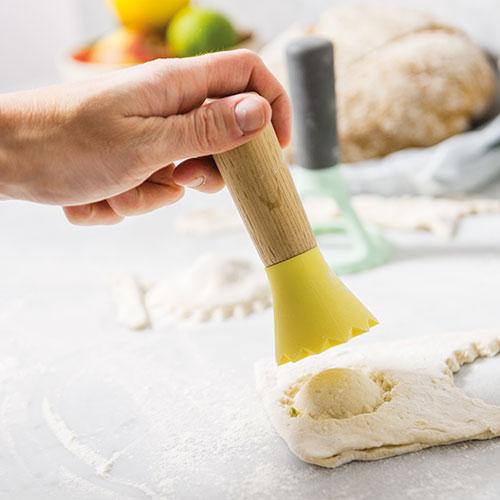 BergHOFF Leo Wooden Handle Mini Ravioli Stamp alternate view