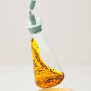 BergHOFF Leo Glass Oil Dispenser alternate view