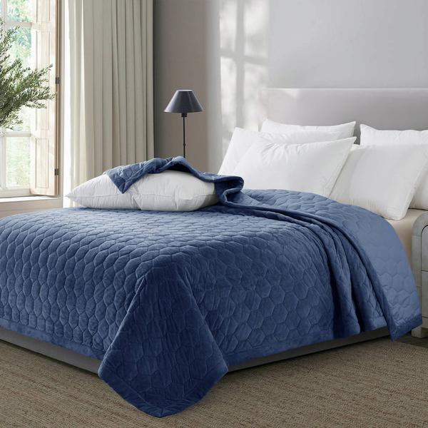 Feather & Loom Reversible Mini Honeycomb Down Alternative Blanket