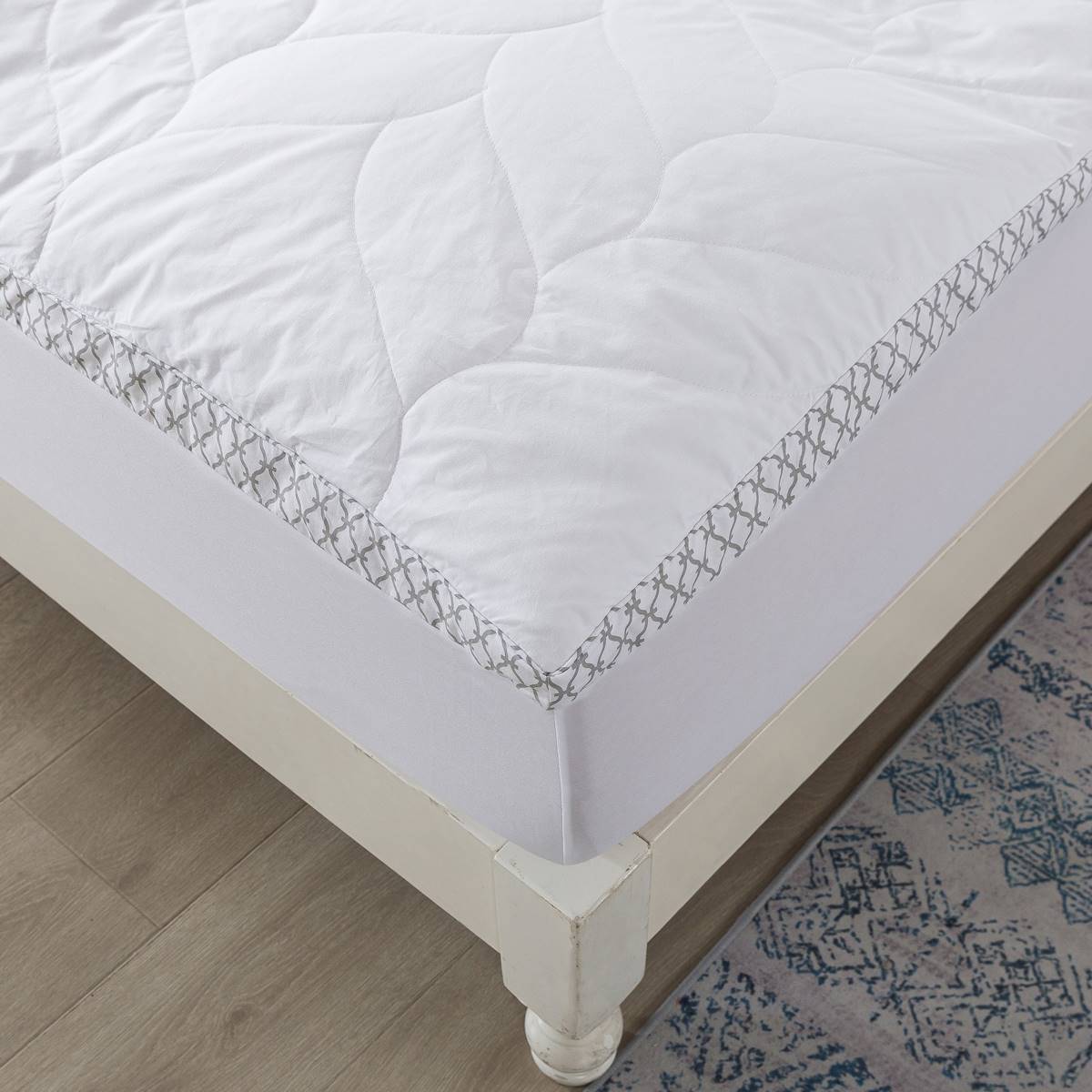 Waverly Quilted Cotton Top With Feather Topper